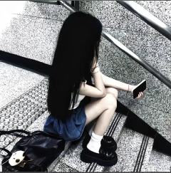 奈^🥀
